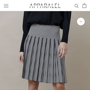 Apparalel Infinity Pleated Houndstooth Skirt